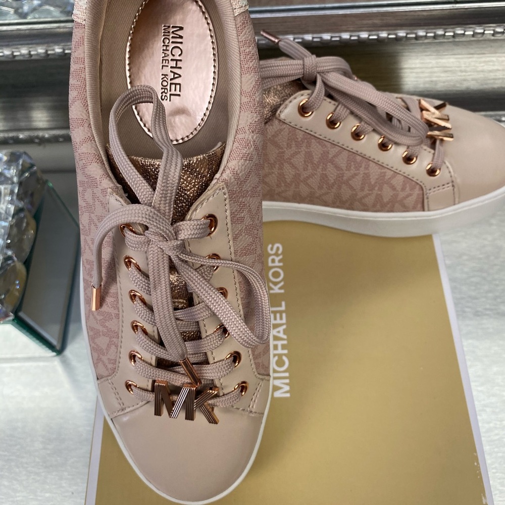 MK shoes